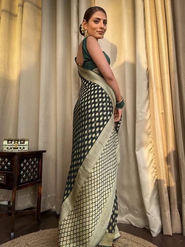Banarasi_Soft_Silk_GREEN_Premium-Fancy_Saree_With_Blouse_For_Women
