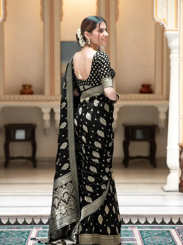 Banarasi_Soft_Silk_BLACK_Premium-Fancy_Saree_With_Blouse_For_Women