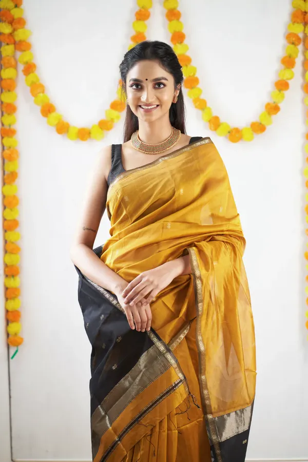 Pure_Soft_Cotton_Mustard_And_Black_Premium-Fancy_Saree_With_Blouse_For_Women