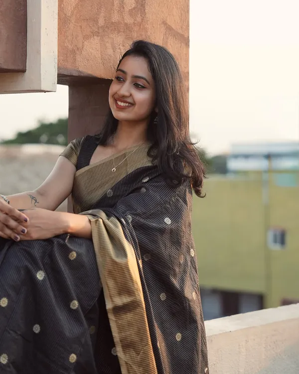 Banarasi_Soft_Silk_BLACK_Premium-Fancy_Saree_With_Blouse_For_Women