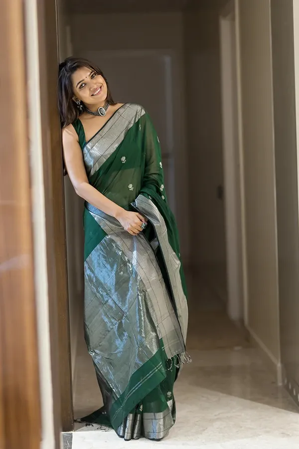 Pure_Soft_Cotton_GREEN_Premium-Fancy_Saree_With_Blouse_For_Women