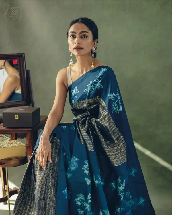 Banarasi_Soft_Silk_DARK-RAMA_Premium-Fancy_Saree_With_Blouse_For_Women