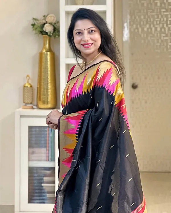 Banarasi_Soft_Silk_BLACK_Premium-Fancy_Saree_With_Blouse_For_Women