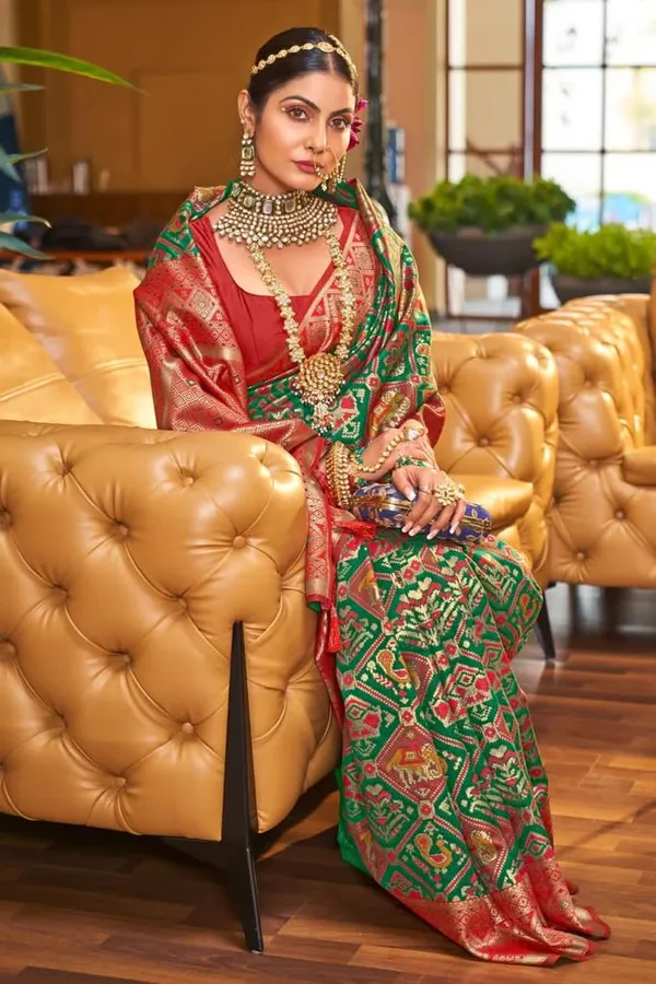 Banarasi_Soft_Silk_GREEN_Premium-Fancy_Saree_With_Blouse_For_Women