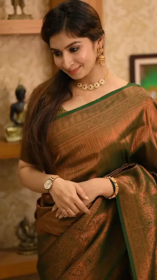 Banarasi_Soft_Silk_GREEN_Premium-Fancy_Saree_With_Blouse_For_Women
