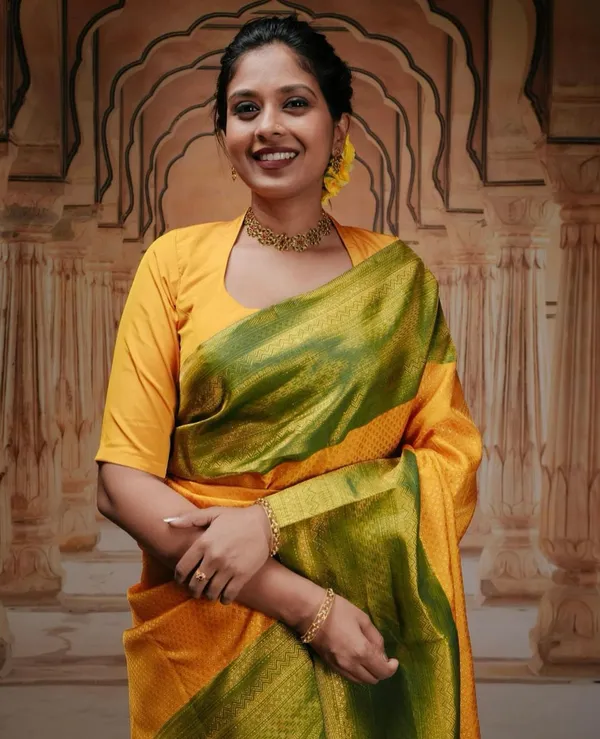 Banarasi_Soft_Silk_YELLOW-MEHNDI_Premium-Fancy_Saree_With_Blouse_For_Women