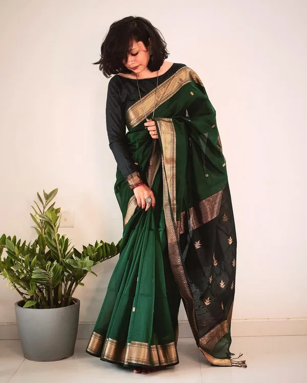 Pure_Soft_Cotton_BOTTLE-GREEN-BLACK_Premium-Fancy_Saree_With_Blouse_For_Women