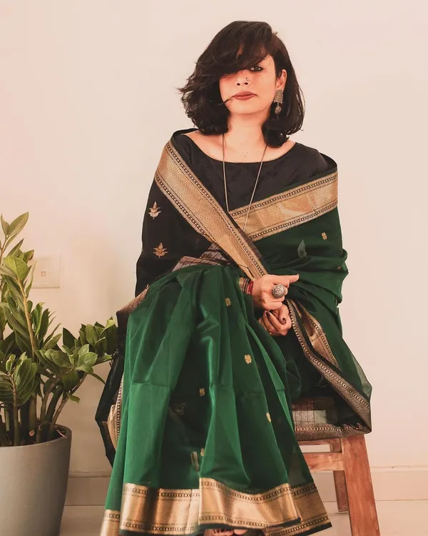 Pure_Soft_Cotton_BOTTLE-GREEN-BLACK_Premium-Fancy_Saree_With_Blouse_For_Women