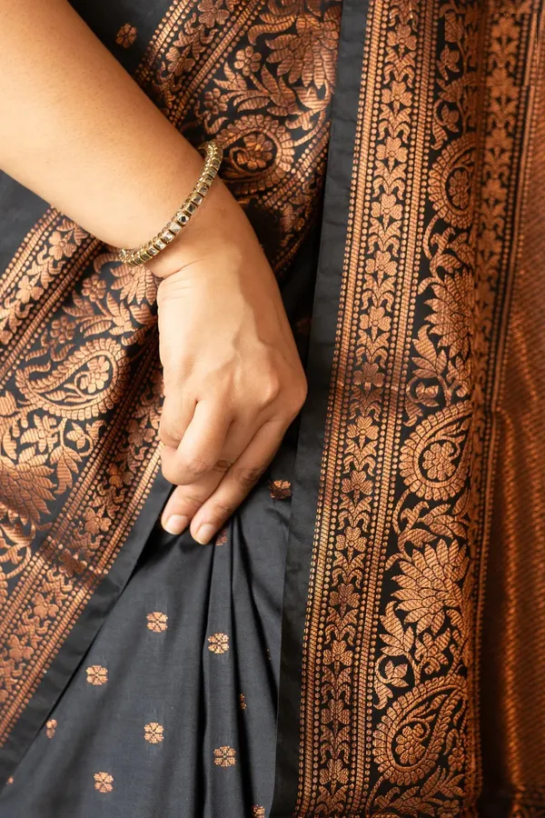 Banarasi_Soft_Silk_BLACK_Premium-Fancy_Saree_With_Blouse_For_Women