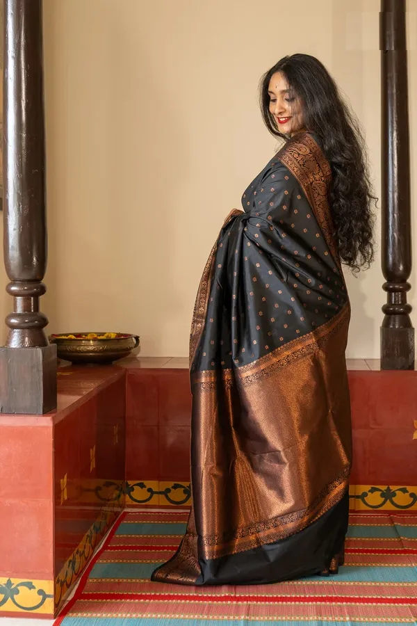 Banarasi_Soft_Silk_BLACK_Premium-Fancy_Saree_With_Blouse_For_Women