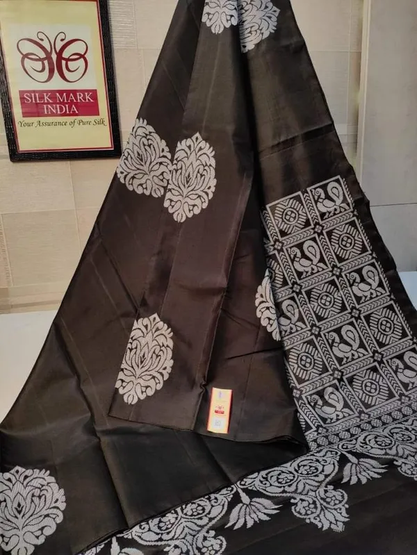 Banarasi_Soft_Silk_BLACK_Premium-Fancy_Saree_With_Blouse_For_Women
