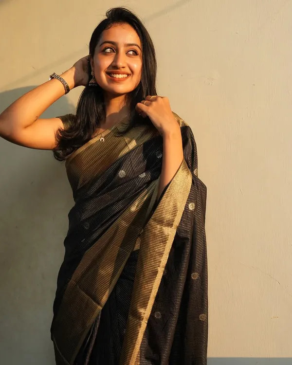 Banarasi_Soft_Silk_BLACK_Premium-Fancy_Saree_With_Blouse_For_Women