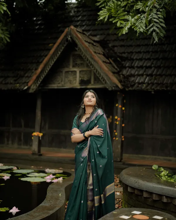 Pure_Soft_Cotton_GREEN_Premium-Fancy_Saree_With_Blouse_For_Women