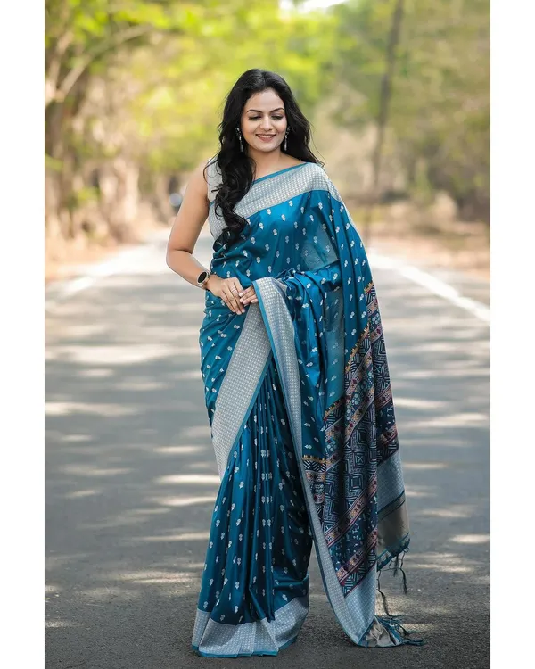 Pure_Soft_Cotton_RAMA_Premium-Fancy_Saree_With_Blouse_For_Women