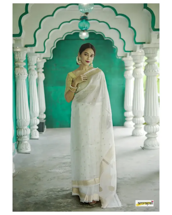 Pure_Soft_Cotton_WHITE_Premium-Fancy_Saree_With_Blouse_For_Women