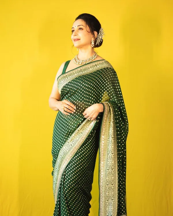 Banarasi_Soft_Silk_GREEN_Premium-Fancy_Saree_With_Blouse_For_Women