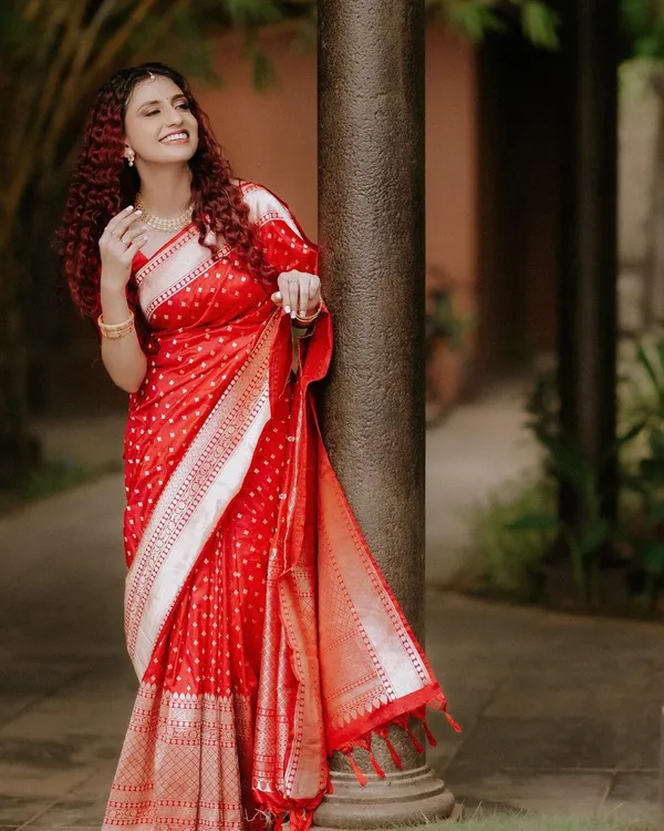 Banarasi_Soft_Silk_RED_Premium-Fancy_Saree_With_Blouse_For_Women