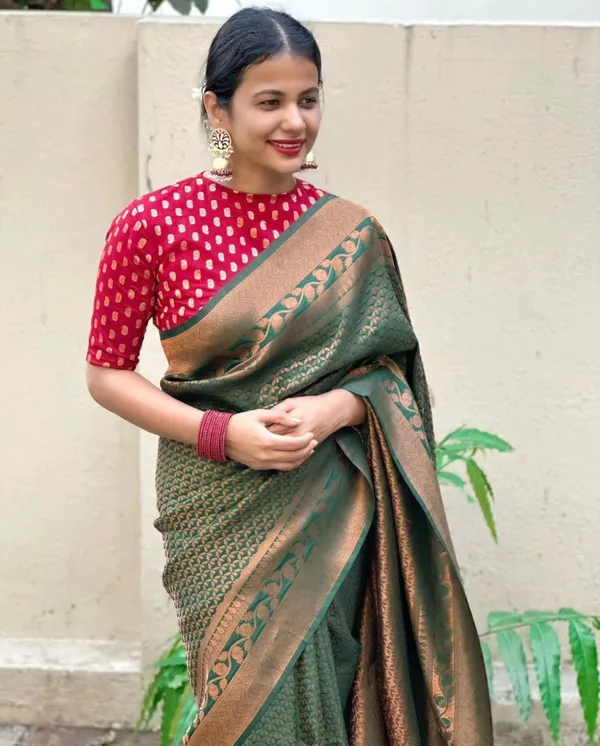 Banarasi_Soft_Silk_GREEN_Premium-Fancy_Saree_With_Blouse_For_Women