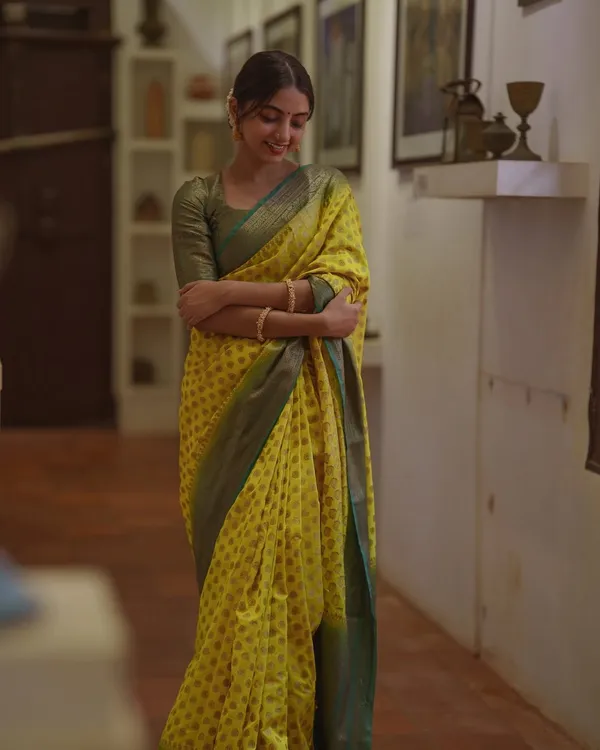 Banarasi_Soft_Silk_YELLOW_Premium-Fancy_Saree_With_Blouse_For_Women