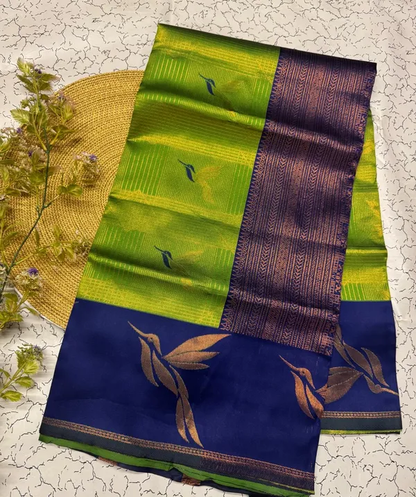 Banarasi_Soft_Silk_PARROT-WINE_Premium-Fancy_Saree_With_Blouse_For_Women