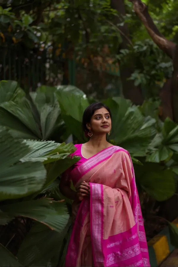 Banarasi_Soft_Silk_PEACH-PINK_Premium-Fancy_Saree_With_Blouse_For_Women