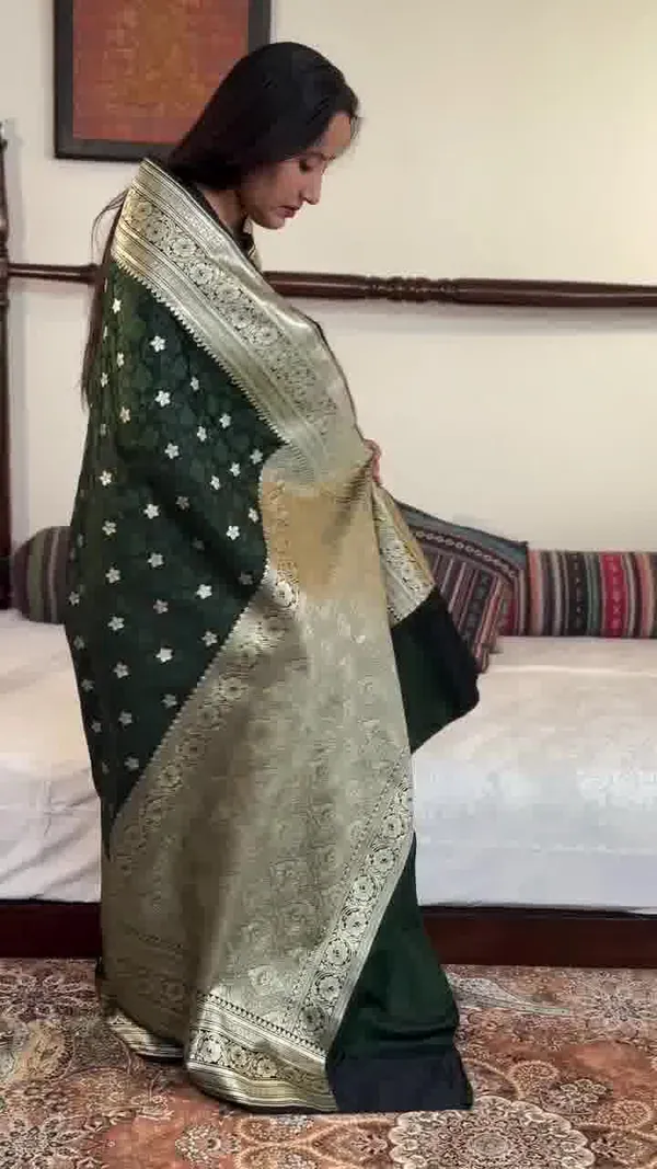 Banarasi_Soft_Silk_BOTTLE-GREEN_Premium-Fancy_Saree_With_Blouse_For_Women