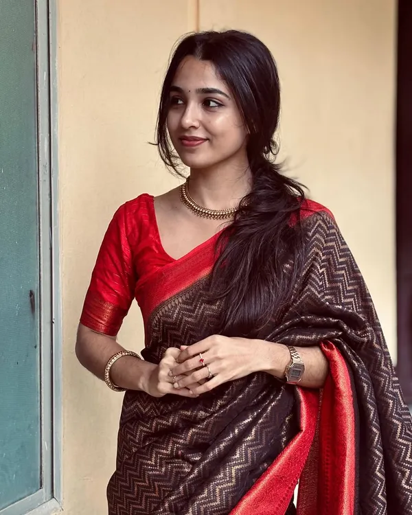 Banarasi_Soft_Silk_BLACK-RED_Premium-Fancy_Saree_With_Blouse_For_Women