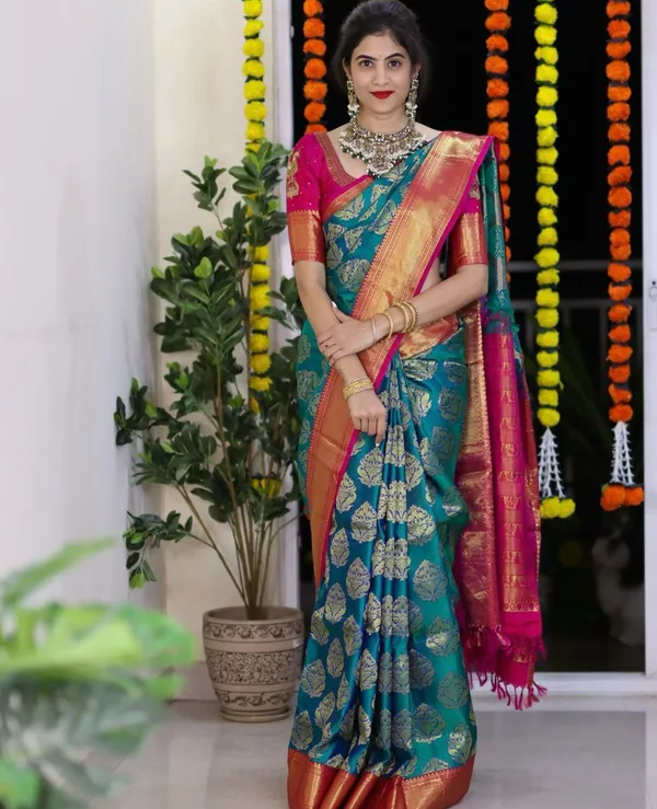 Banarasi_Soft_Silk_MORPINCH-RANI_Premium-Fancy_Saree_With_Blouse_For_Women