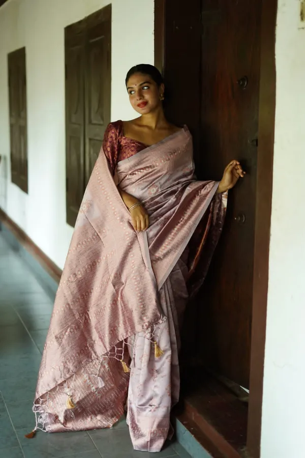 Banarasi_Soft_Silk_CREAM_Premium-Fancy_Saree_With_Blouse_For_Women