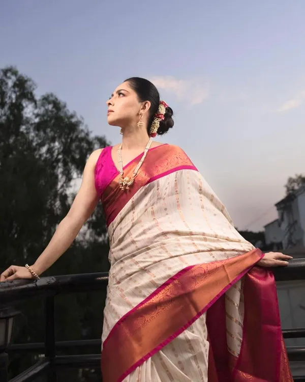 Banarasi_Soft_Silk_OFF-WHITE-RANI_Premium-Fancy_Saree_With_Blouse_For_Women