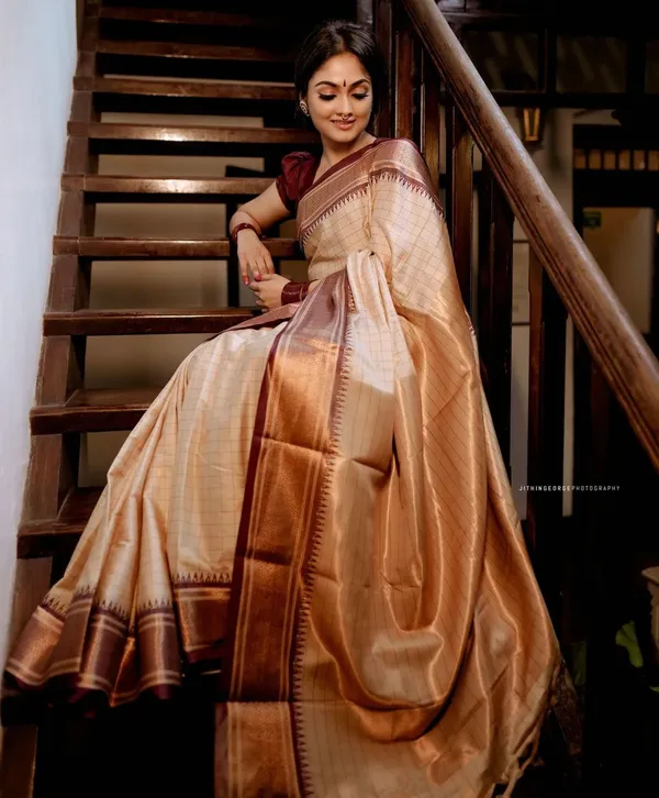Banarasi_Soft_Silk_OFF-WHITE-MAROON_Premium-Fancy_Saree_With_Blouse_For_Women
