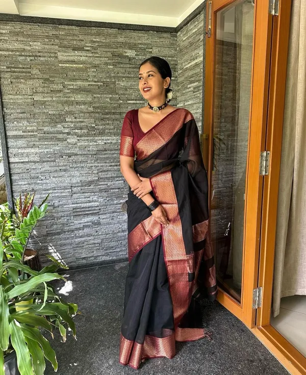 Banarasi_Soft_Silk_BLACK-MAROON_Premium-Fancy_Saree_With_Blouse_For_Women