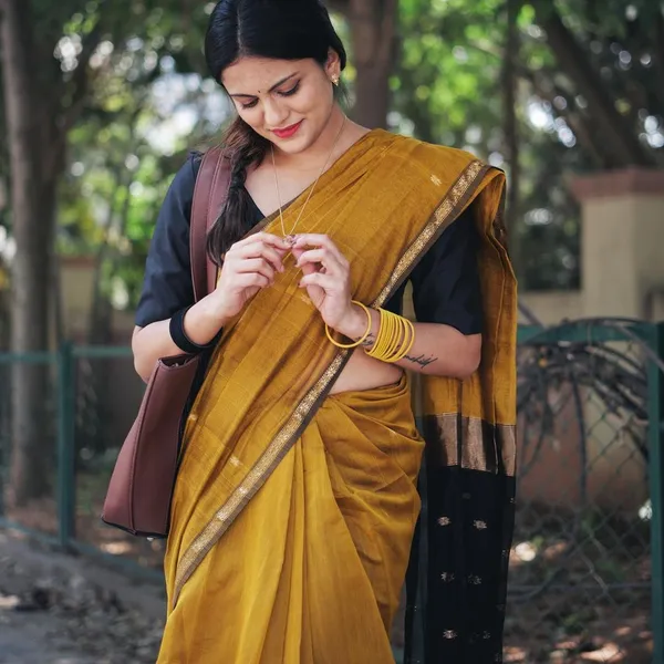 Banarasi_Soft_Silk_YELLOW-BLACK_Premium-Fancy_Saree_With_Blouse_For_Women