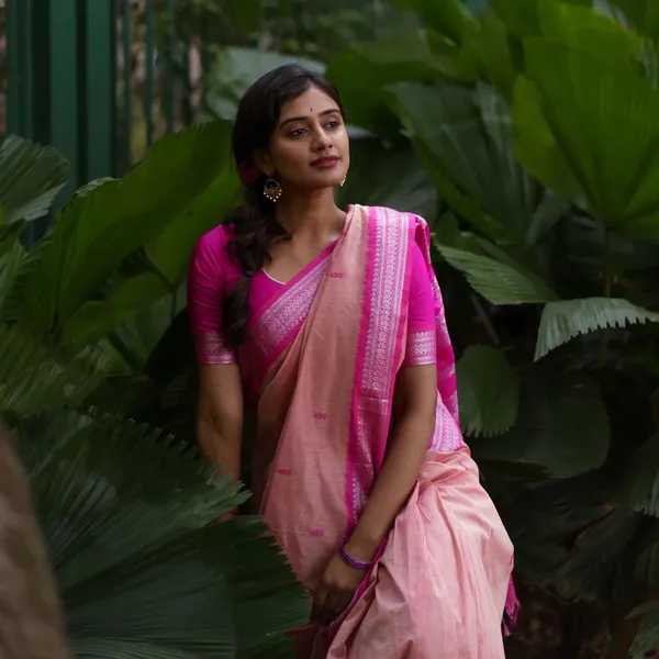 Banarasi_Soft_Silk_PEACH-PINK_Premium-Fancy_Saree_With_Blouse_For_Women