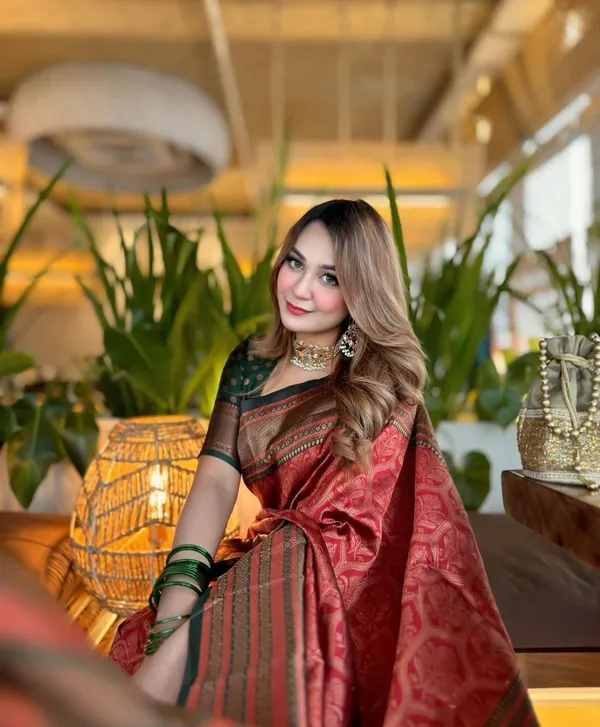 Banarasi_Soft_Silk_MAROON-BOTTLE-GREEN_Premium-Fancy_Saree_With_Blouse_For_Women