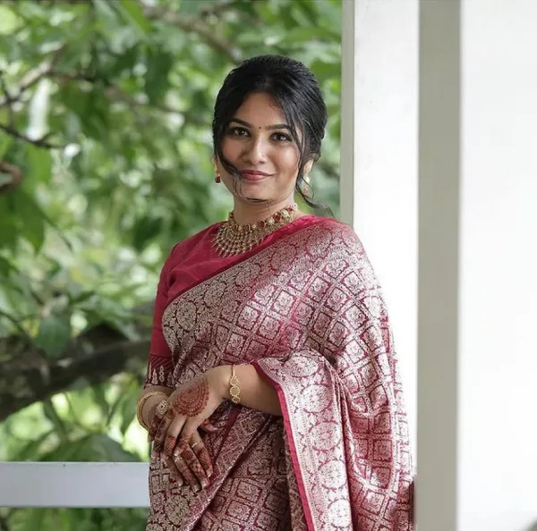 Banarasi_Soft_Silk_RANI_Premium-Fancy_Saree_With_Blouse_For_Women