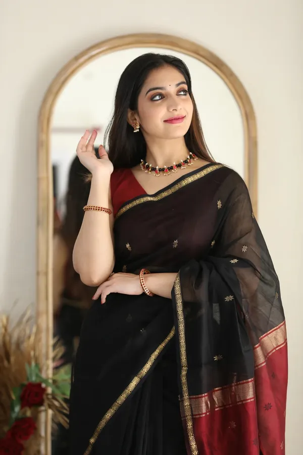 Pure_Soft_Cotton_Black_And_Red_Premium-Fancy_Saree_With_Blouse_For_Women