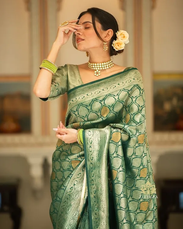Banarasi_Soft_Silk_GREEN_Premium-Fancy_Saree_With_Blouse_For_Women