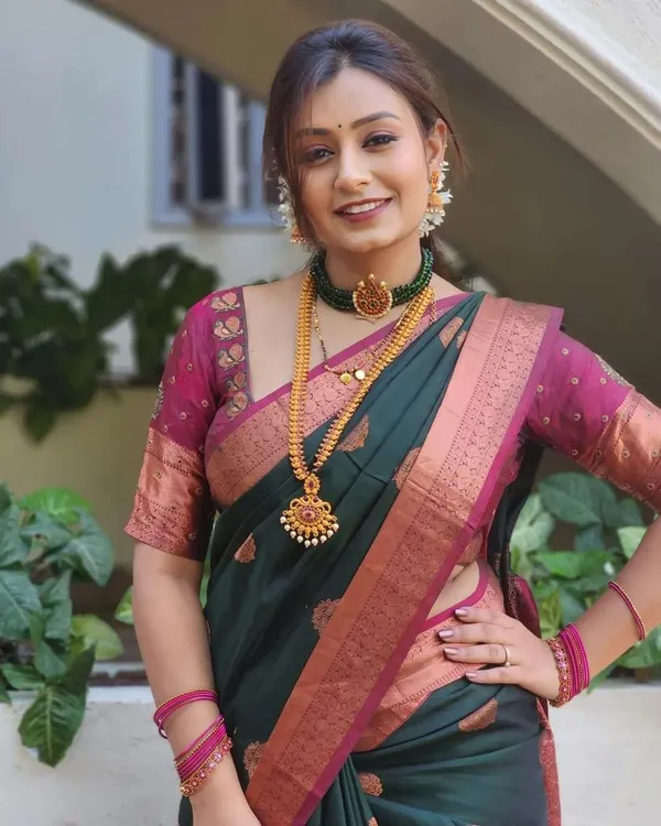 Banarasi_Soft_Silk_BOTTLE-GREEN-RANI_Premium-Fancy_Saree_With_Blouse_For_Women