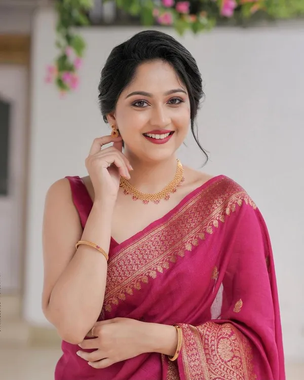 Banarasi_Soft_Silk_RANI_Premium-Fancy_Saree_With_Blouse_For_Women