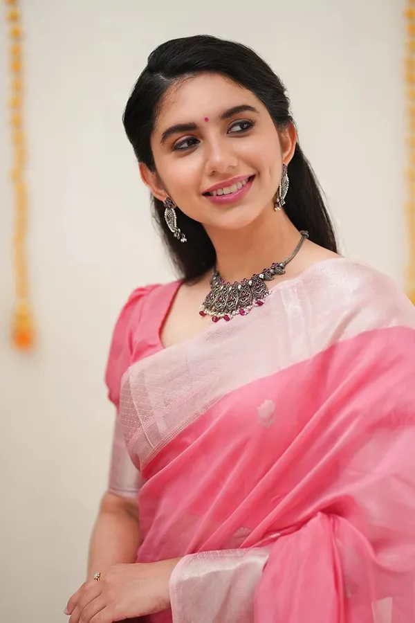 Pure_Soft_Cotton_PINK_Premium-Fancy_Saree_With_Blouse_For_Women