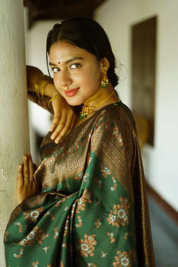 Banarasi_Soft_Silk_GREEN_Premium-Fancy_Saree_With_Blouse_For_Women