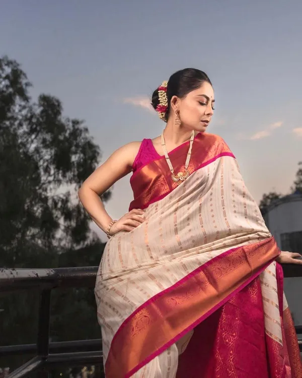 Banarasi_Soft_Silk_OFF-WHITE-RANI_Premium-Fancy_Saree_With_Blouse_For_Women