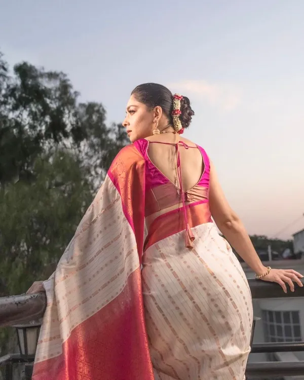 Banarasi_Soft_Silk_OFF-WHITE-RANI_Premium-Fancy_Saree_With_Blouse_For_Women
