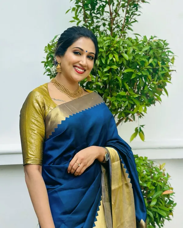 Banarasi_Soft_Silk_ROYAL-BLUE_Premium-Fancy_Saree_With_Blouse_For_Women