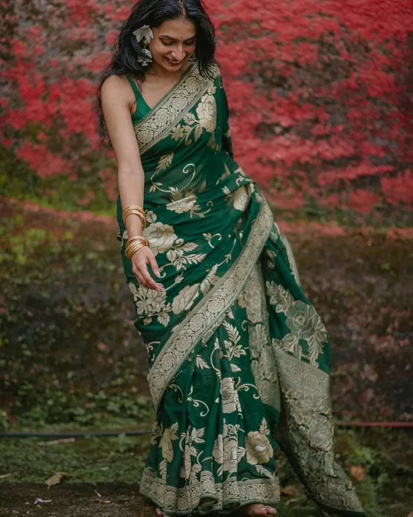 Banarasi_Soft_Silk_BOTTLE-GREEN_Premium-Fancy_Saree_With_Blouse_For_Women