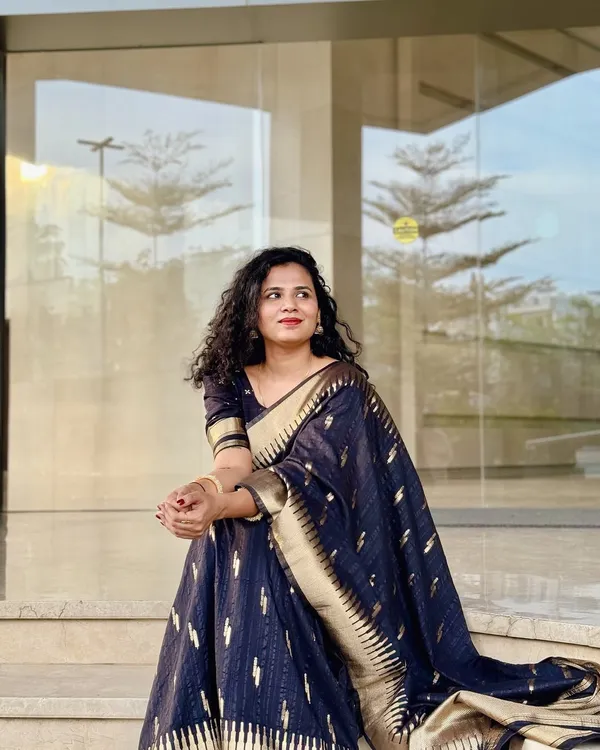 Banarasi_Soft_Silk_BLACK_Premium-Fancy_Saree_With_Blouse_For_Women