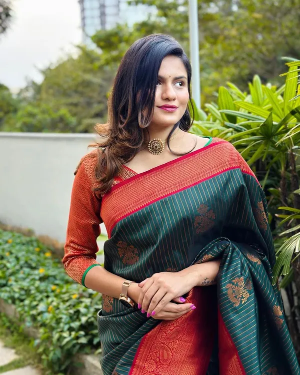 Banarasi_Soft_Silk_BOTTLE-GREEN-RED_Premium-Fancy_Saree_With_Blouse_For_Women