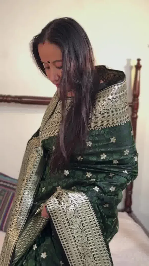 Banarasi_Soft_Silk_BOTTLE-GREEN_Premium-Fancy_Saree_With_Blouse_For_Women