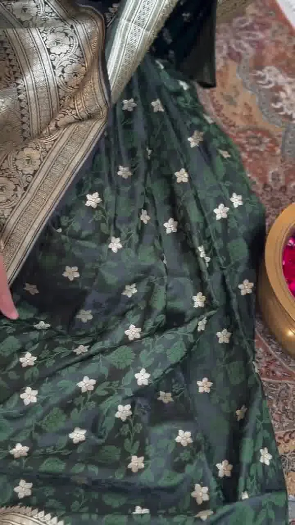 Banarasi_Soft_Silk_BOTTLE-GREEN_Premium-Fancy_Saree_With_Blouse_For_Women